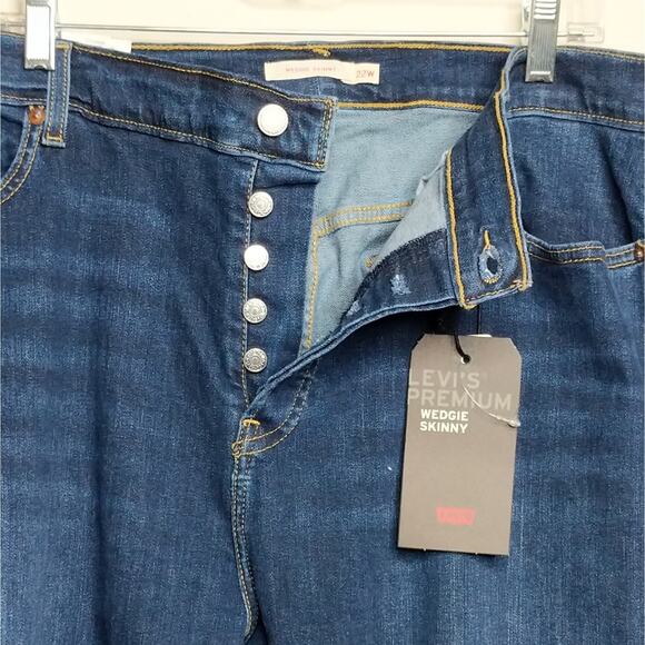 Levi's Wedgie Skinny Jeans - Size 22W - NWT - Picture 3 of 7